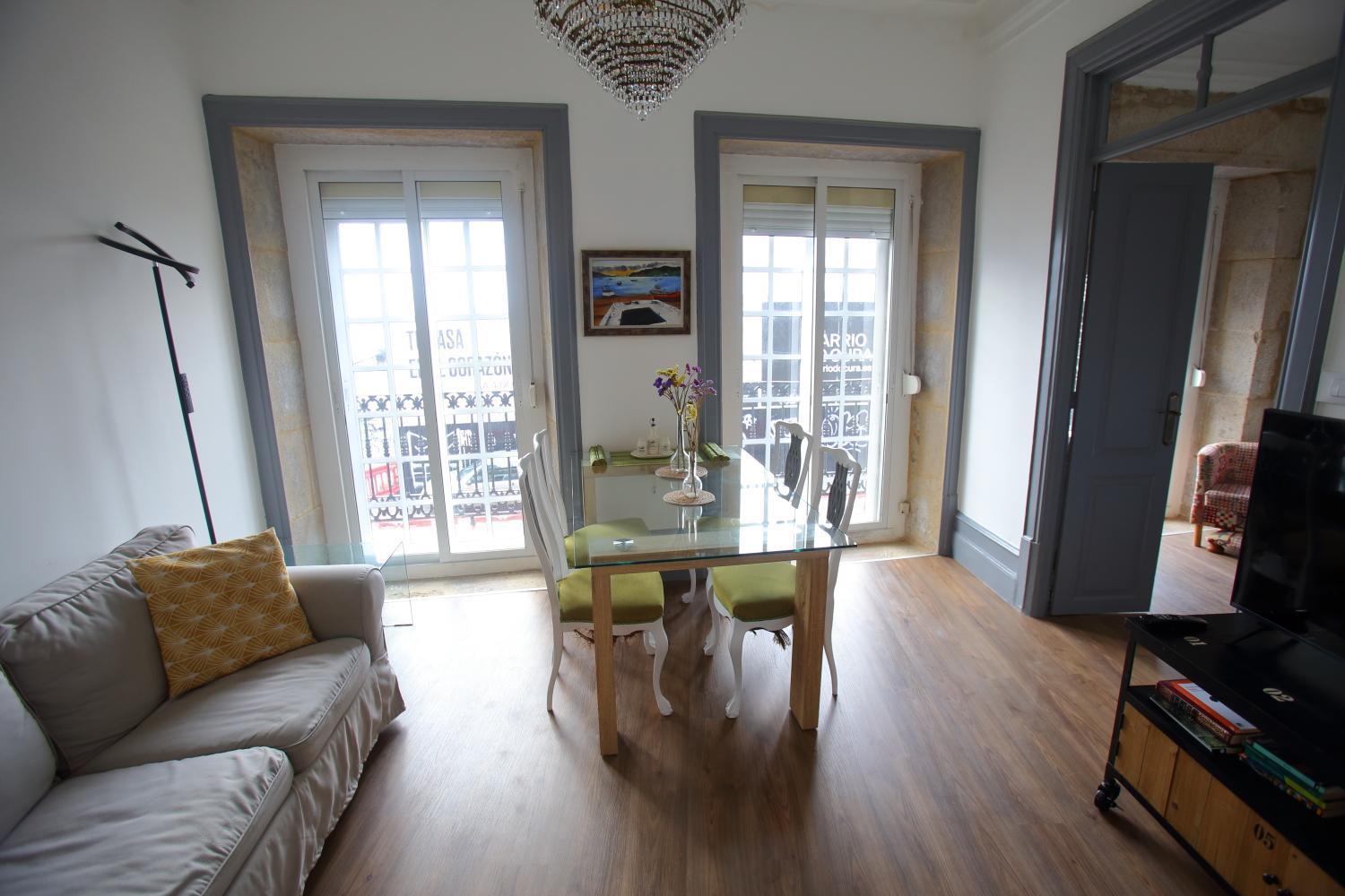 Piso Centrico De Tres Dormitorios Reformado Del S XIX Vigo Zewnętrze zdjęcie