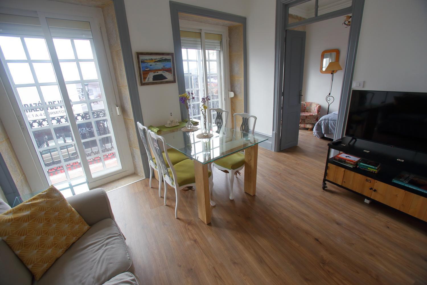 Piso Centrico De Tres Dormitorios Reformado Del S XIX Vigo Zewnętrze zdjęcie